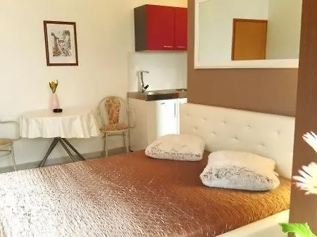 Studio In With Balcony, Air Condition, Wifi, Washing Machine * Rovinj