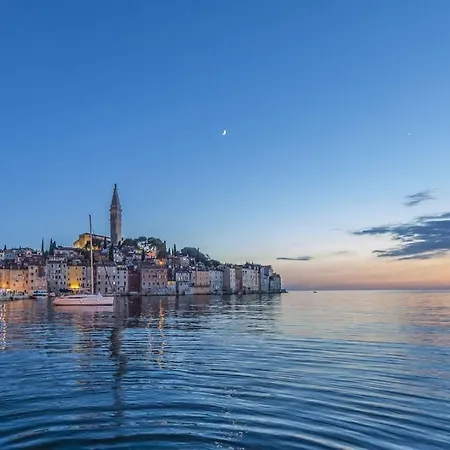 Apartment Studio In With Balcony, Air Condition, Wifi, Washing Machine Rovinj
